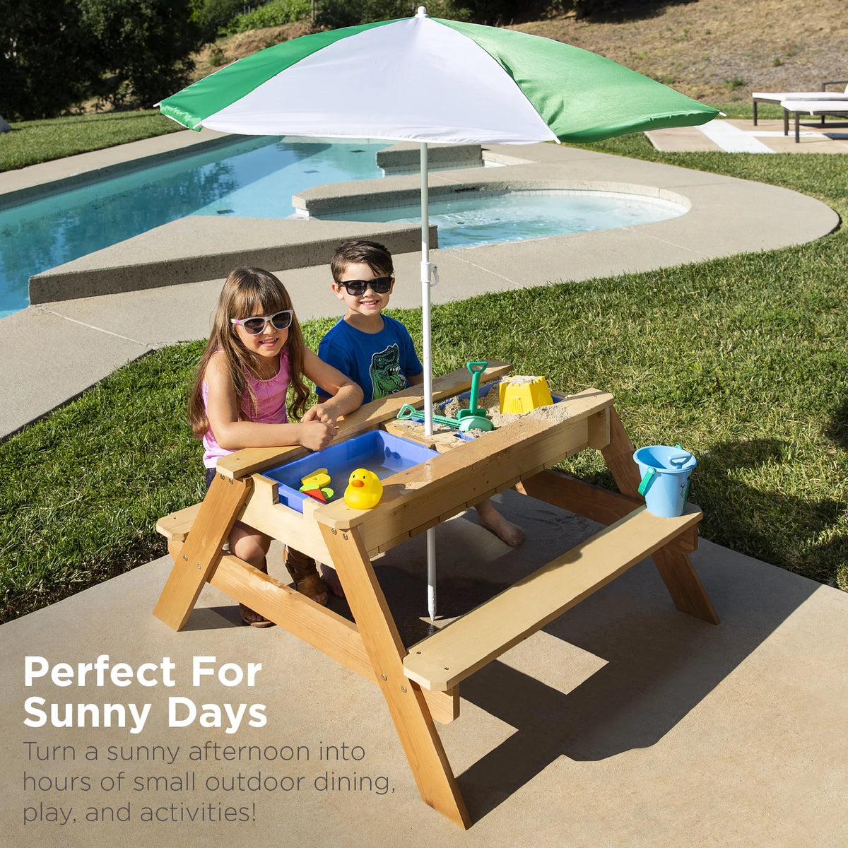 Kids 3-in-1 Wood Sand & Water Picnic Table with Umbrella B606