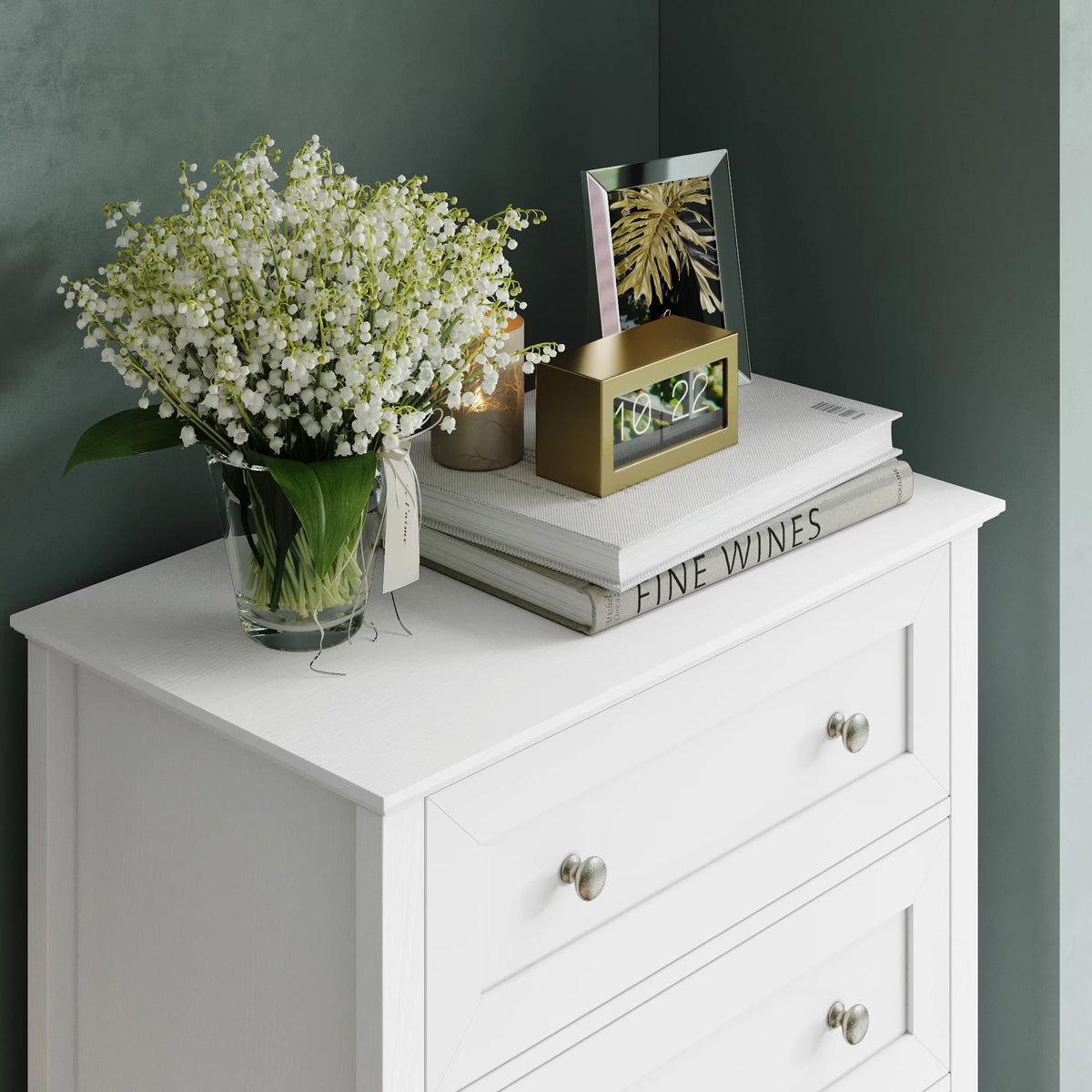 White 6 Drawer Dresser Z987330