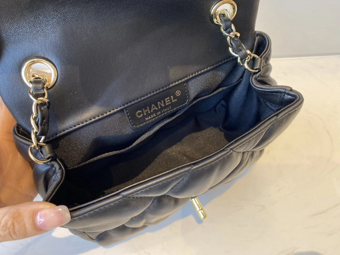 Small Flap Bag Gold Hardware Black Handbag D9306