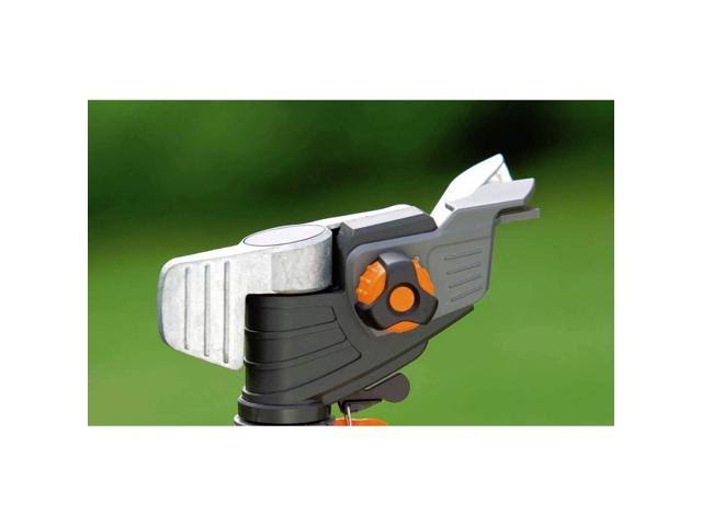 Pulsating Lawn Sprinkler Bundle with Swivel Garden Hose Reel Box Y61199